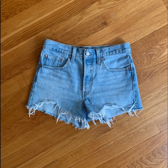 Levi’s 501 High Waisted Denim Shorts - Picture 5 of 7